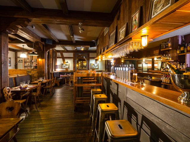 La Taverne d’Alsace Le Bar.jpg